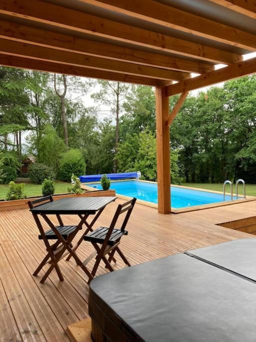 Larche  Lodge La Courrege מראה חיצוני תמונה